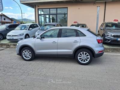 Audi Q3 2.0 TDI 120cv Km 106.000 - 2017 Argento usata CASTELLALTO