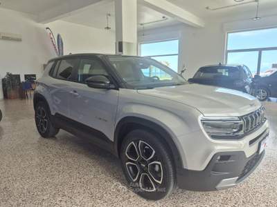 Jeep Avenger 1.2 Turbo 100 CV Summit Nero usata Brolo