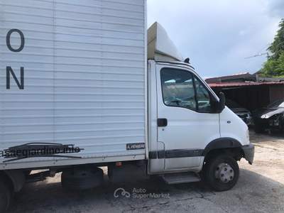 Renault Trucks Mascott Cabinato Bianco usata Manerba del Garda