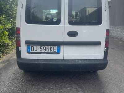 Opel Combo VETTURA IN OTTIME CONDIZIONI KM CERTIFICATI IMPIANTO A METANO Bianco usata Casarile