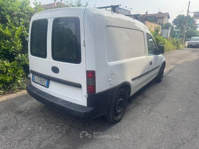 Opel Combo VETTURA IN OTTIME CONDIZIONI KM CERTIFICATI IMPIANTO A METANO Bianco usata Casarile
