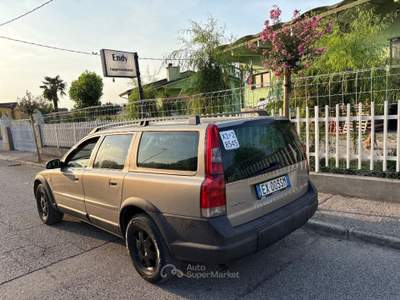 Volvo V70/XC70 2.4 D5 20V cat Argento usata Asigliano Veneto
