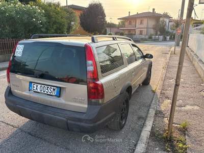 Volvo V70/XC70 2.4 D5 20V cat Argento usata Asigliano Veneto