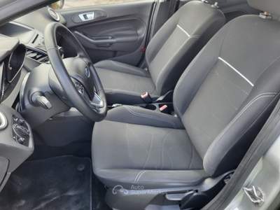 Ford Fiesta FORD FIESTA 1.6 TDCI 95CV. BUSINESS UNIPRO' Argento usata Bari