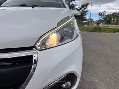 Peugeot 208 208 GPL Bianco usata Ponsacco