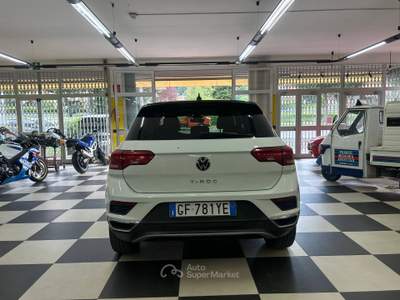 Volkswagen T-Roc 2.0 TDI SCR ADVANCED BLUEMOTION TECHNLOGY, EURO 6 Bianco usata Arezzo