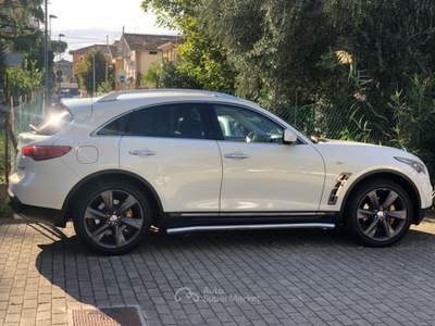 Infiniti FX serie s premium Bianco usata Rimini