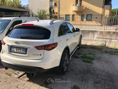 Infiniti FX serie s premium Bianco usata Rimini