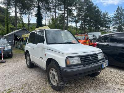 Suzuki Vitara/Sidekick JLX P.PACK, 4X4, OK NEOPATENTATI, ISCRIZIONE ASI Bianco usata Arezzo