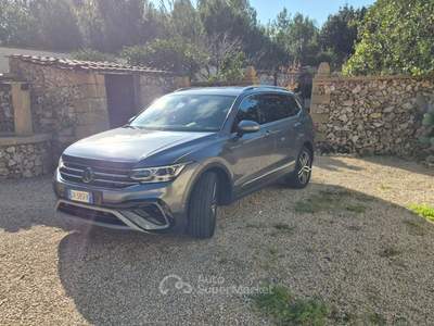 Volkswagen Tiguan Allspace PERFETTA IN OGNI SUO PARTICOLARE Blu/Azzurro usata Casarano