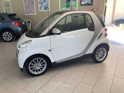 Smart ForTwo Fortwo II 2007 1.0 mhd Passion 71cv UNIPRO Bianco usata Villasanta