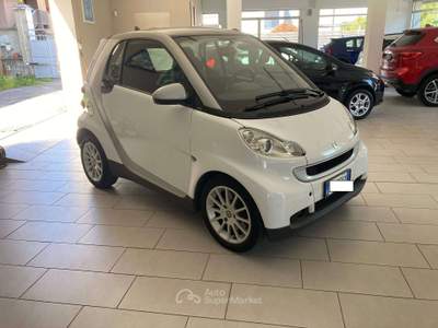Smart ForTwo Fortwo II 2007 1.0 mhd Passion 71cv UNIPRO Bianco usata Villasanta