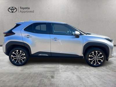 Toyota Yaris Cross 1.5H (116 CV) E-CVT Trend Argento usata Civate