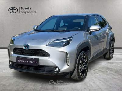 Toyota Yaris Cross 1.5H (116 CV) E-CVT Trend Argento usata Civate