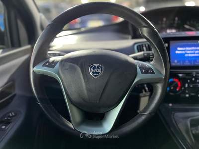 Lancia Ypsilon Ypsilon 1.0 FireFly 5 porte S&S Hybrid Gold Plus Nero usata Nocera Inferiore