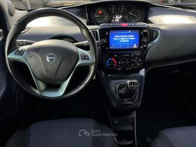 Lancia Ypsilon Ypsilon 1.0 FireFly 5 porte S&S Hybrid Gold Plus Nero usata Nocera Inferiore