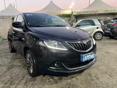 Lancia Ypsilon Ypsilon 1.0 FireFly 5 porte S&S Hybrid Gold Plus Nero usata Nocera Inferiore