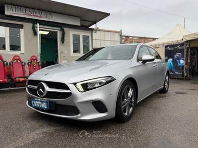 Mercedes-Benz Classe A A 180 d Automatic Business Extra Grigio usata Nocera Inferiore