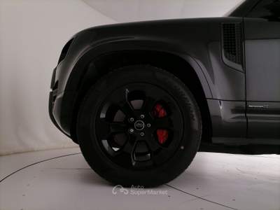 Land Rover Defender 110 2.0 si4 phev X awd 404cv auto Nero usata Roma