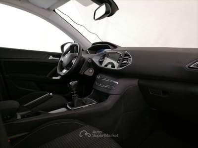 Peugeot 308 SW 1.5 bluehdi Active Business s&s 130cv my20 Rosso usata Roma