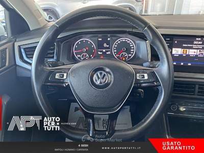 Volkswagen Polo Polo 5p 1.0 tsi Comfortline 95cv Blu/Azzurro usata Carrara