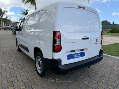 Peugeot Partner 1.5BlueHDi 100 3 POSTI NAVI Furgone Maxi L2 + IVA Bianco usata Mesagne