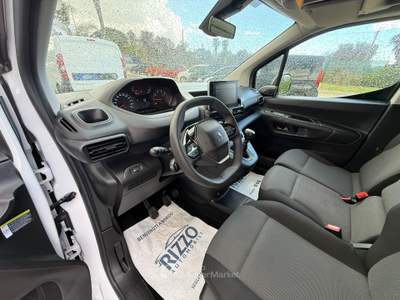 Peugeot Partner 1.5BlueHDi 100 3 POSTI NAVI Furgone Maxi L2 + IVA Bianco usata Mesagne