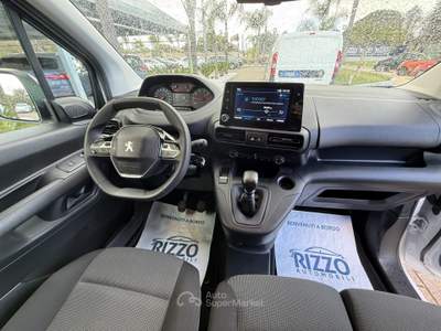 Peugeot Partner 1.5BlueHDi 100 3 POSTI NAVI Furgone Maxi L2 + IVA Bianco usata Mesagne
