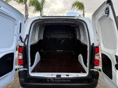 Peugeot Partner 1.5BlueHDi 100 3 POSTI NAVI Furgone Maxi L2 + IVA Bianco usata Mesagne