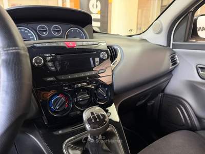Lancia Ypsilon 16V 95 CV 5 porte S&S Gold Bianco usata San Giuseppe Vesuviano