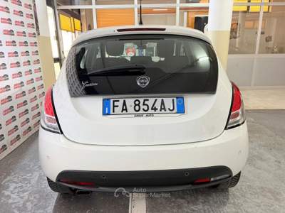 Lancia Ypsilon 16V 95 CV 5 porte S&S Gold Bianco usata San Giuseppe Vesuviano