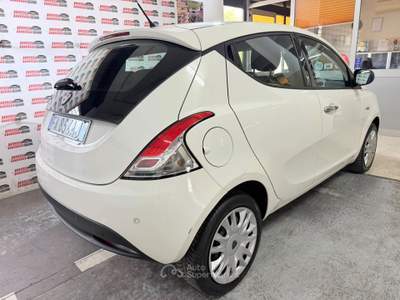 Lancia Ypsilon 16V 95 CV 5 porte S&S Gold Bianco usata San Giuseppe Vesuviano