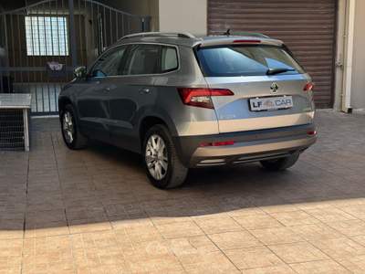 Skoda Karoq Executive 150 cv Grigio usata SANTERAMO IN COLLE
