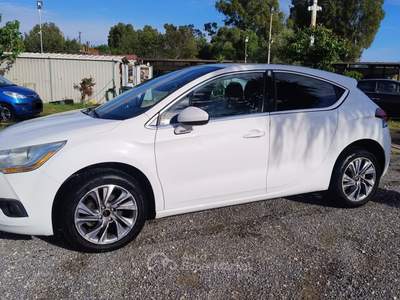 DS Automobiles DS 4 Ds DS4 4 1.6 e-HDi 115 airdream CMP6 So Chic Bianco usata Roma