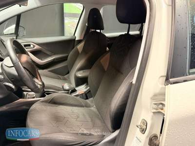 Peugeot 2008 BlueHDi 75 cv Active Bianco usata Este