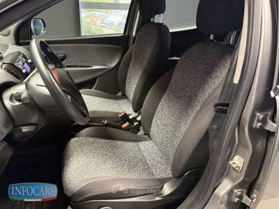 Lancia Ypsilon 1.0 Hybrid 70 cv Silver Plus - Neopatentati PROMO Grigio usata Este