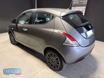 Lancia Ypsilon 1.0 Hybrid 70 cv Silver Plus - Neopatentati PROMO Grigio usata Este