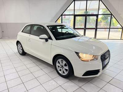 Audi A1 1.6 tdi Ambition 105cv Bianco usata Fontanella