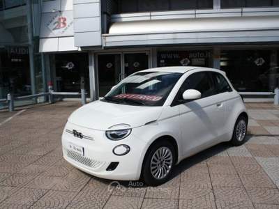Fiat 500 3+1 42 kWh Icon Bianco usata Nova Milanese