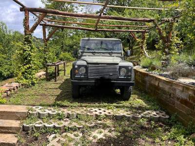Land Rover Defender LAND ROVER DEFENDER 90 300 TDI AUTOVETTURA 6 POSTI Verde usata Avellino