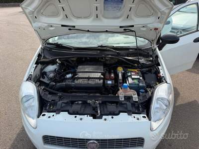 Fiat Punto Grande Punto III 2005 5p 1.4 Gpl 77cv usata Villafranca di Verona