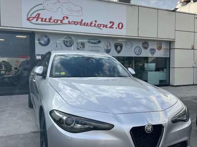 Alfa Romeo Giulia Giulia 2.2 t Super 180cv auto Argento usata Pomezia
