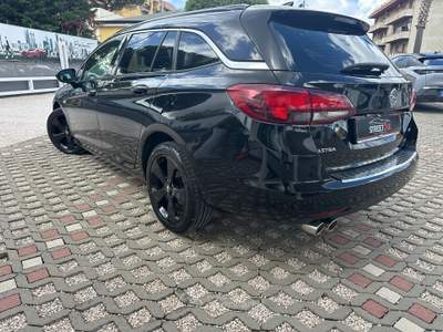 Opel Astra Start&Stop Sports Tourer Nero usata Sant'Anastasia