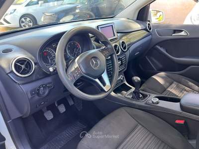 Mercedes-Benz Classe A A 160 180 CDI Automatic Executive Bianco usata Sannicola