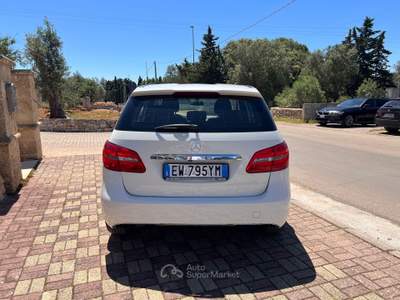 Mercedes-Benz Classe A A 160 180 CDI Automatic Executive Bianco usata Sannicola