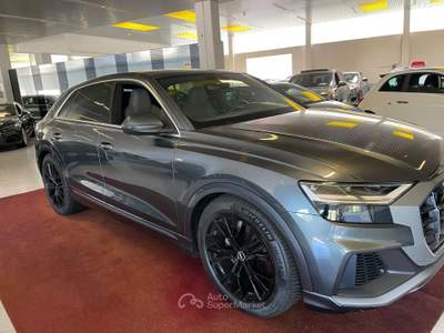 Audi Q8 286 CV quattro tip Sport Sedili Guscio Grigio usata Gozzano