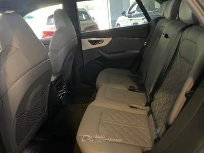 Audi Q8 286 CV quattro tip Sport Sedili Guscio Grigio usata Gozzano