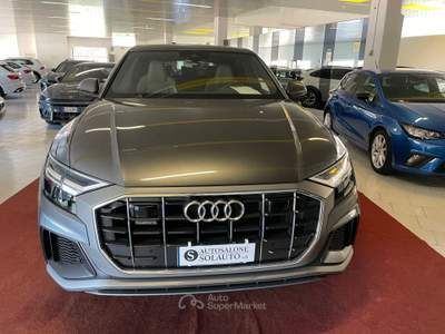 Audi Q8 286 CV quattro tip Sport Sedili Guscio Grigio usata Gozzano