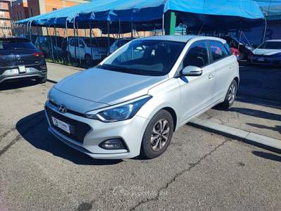 Hyundai i20 5 porte Connectline Argento usata Torino