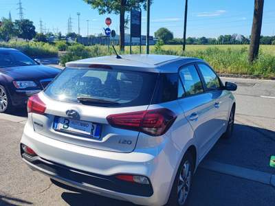 Hyundai i20 5 porte Connectline Argento usata Torino